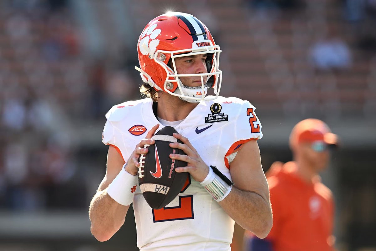 FinsXtra's tweet image. 📈 @PFSN365 has the Miami Dolphins drafting Clemson QB Cade Klubnik in their latest 3-round mock draft

Thoughts? #PhinsUp
