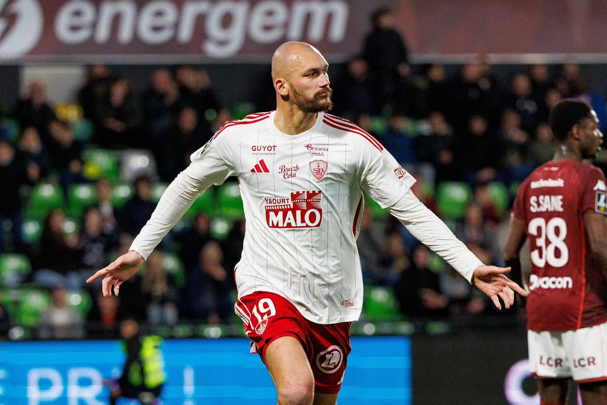 Instant Foot ⚽️ tweet media