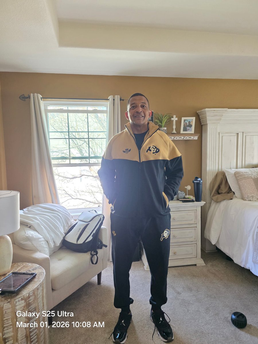 Anthony Lawrence Collection tweet media