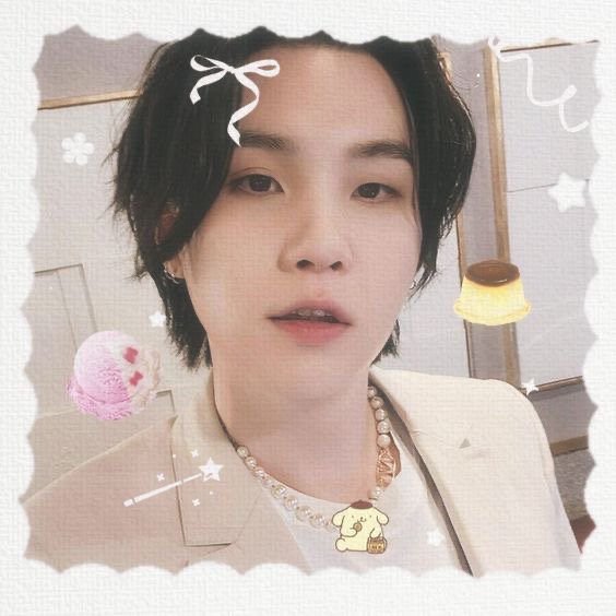 anneshhaa's tweet photo. HAPPY BIRTHDAY @BTS_twt YOONGIAH (my comfort person &amp; my inspiration) 🥹🫶🏻🐱⭐️🎂🍊
I saw myself in you. Thank you for teaching me to fight for my dreams and supporting me through your music. I love you so much. 🫂BORAHAE 💜 #HappyBirthdaySUGA #happysugaday https://t.co/1ysZnhq3Un