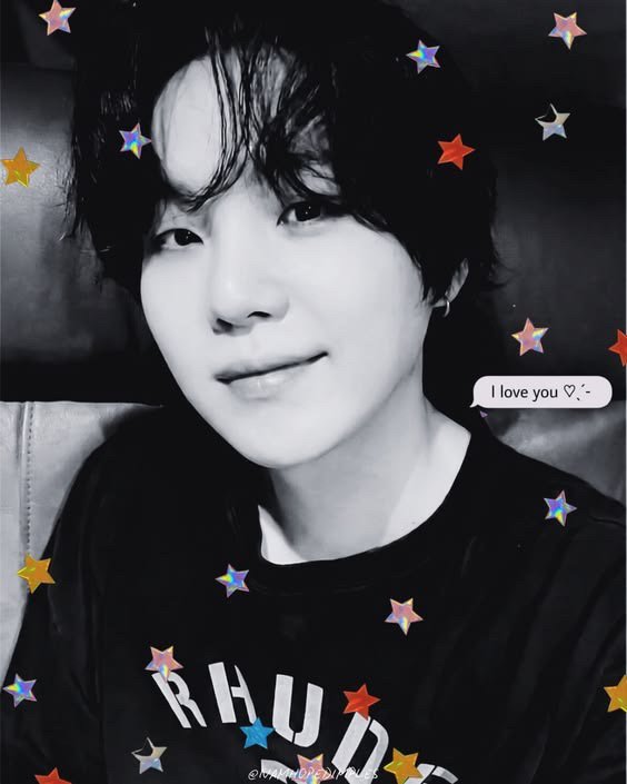 anneshhaa's tweet photo. HAPPY BIRTHDAY @BTS_twt YOONGIAH (my comfort person &amp; my inspiration) 🥹🫶🏻🐱⭐️🎂🍊
I saw myself in you. Thank you for teaching me to fight for my dreams and supporting me through your music. I love you so much. 🫂BORAHAE 💜 #HappyBirthdaySUGA #happysugaday https://t.co/1ysZnhq3Un
