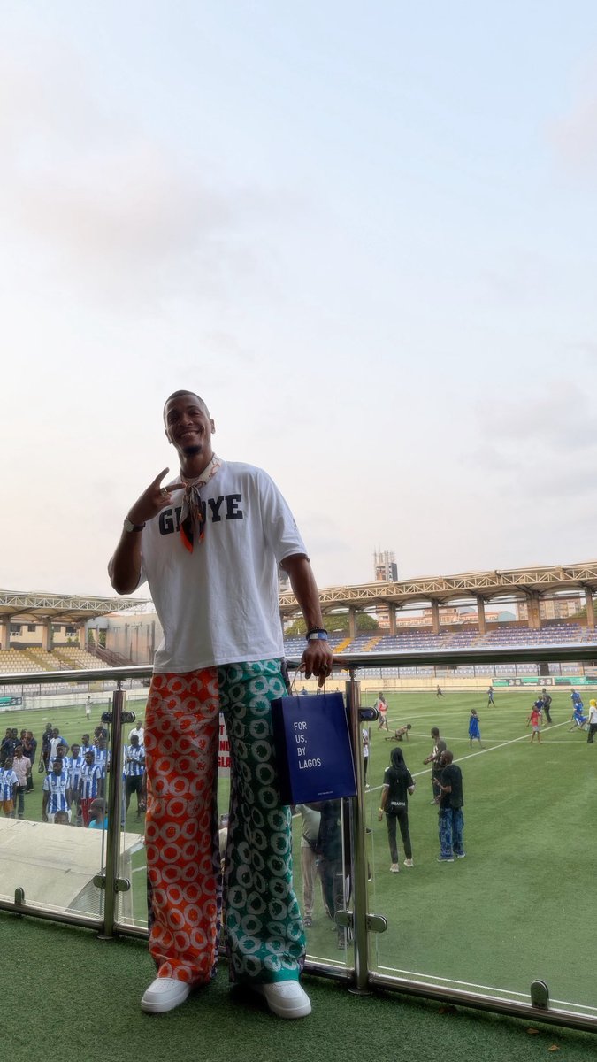 groovymono's tweet photo. Sundays are for football ⚽️💖
Top: @HOOD95_ng https://t.co/PooEJhmUoF