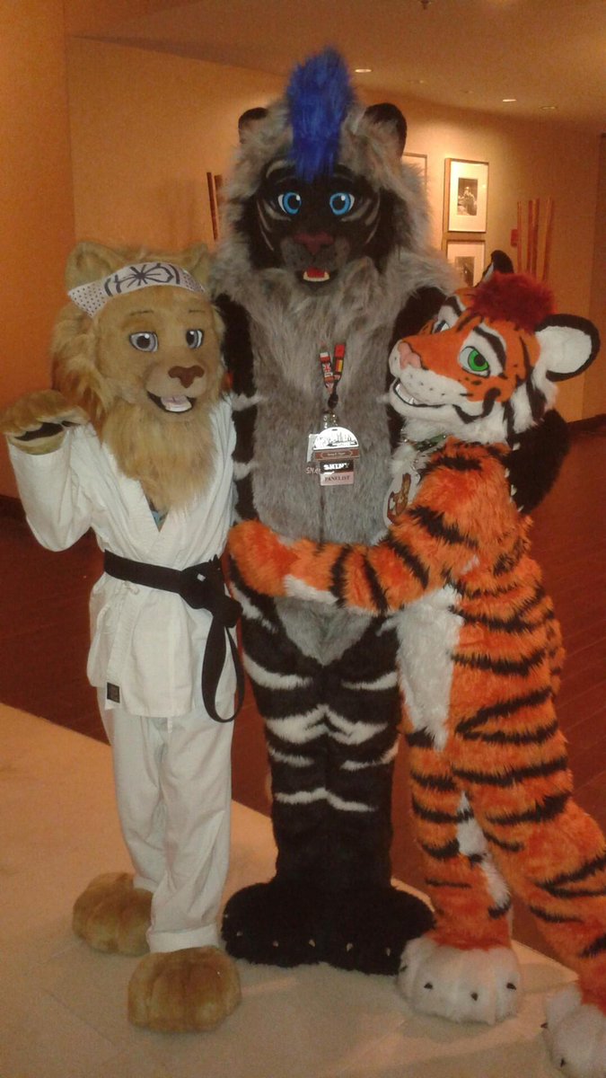 VeskarTiger's tweet photo. I met Eric “Snap” Stevens 14 years ago. More than just my fursuit maker, he was my friend. Snap has been very friendly, hilarious, thoughtful, &amp; more. His passing has left a void, not only in the community, but in the world. He is irreplaceable &amp; is dearly missed. *Raises glass* https://t.co/LlofHKJWvy