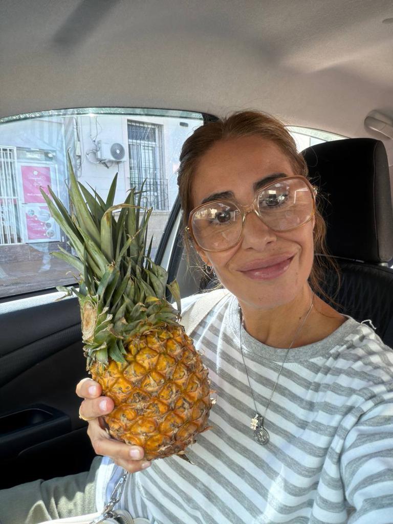 Ana Taylor tweet media