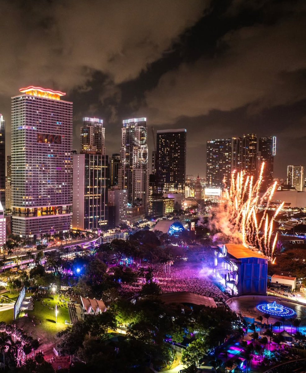EDMtree_'s tweet photo. Miami vuelve a convertirse en el epicentro de la electrónica. 🌎🔥

💥 @ultra está cada vez más cerca y promete tres días de escenarios monumentales y sets de otro nivel. 🚀

Del 27 al 29 de marzo vibraremos alto, ¿listos? 👀 https://t.co/wu2LlPYXz3
