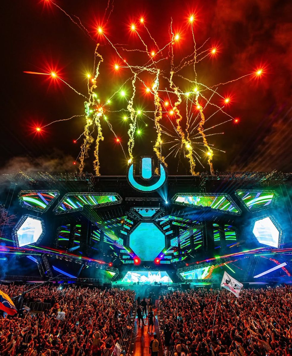 EDMtree_'s tweet photo. Miami vuelve a convertirse en el epicentro de la electrónica. 🌎🔥

💥 @ultra está cada vez más cerca y promete tres días de escenarios monumentales y sets de otro nivel. 🚀

Del 27 al 29 de marzo vibraremos alto, ¿listos? 👀 https://t.co/wu2LlPYXz3