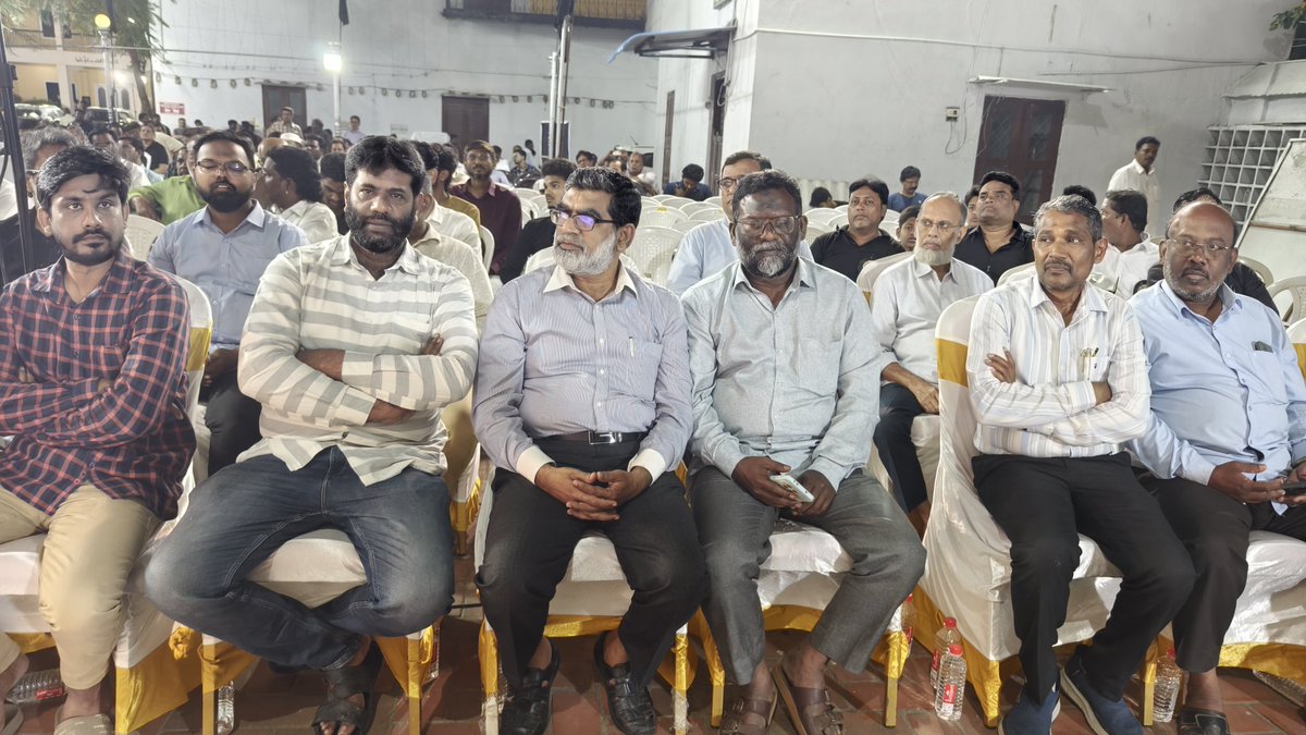 ShibliOfficial's tweet photo. அமெரிக்கா இஸ்ரேல் சதியால் படுகொலை செய்யப்பட்ட ஈரான் சுப்ரீம் லீடர் ஆயத்துல்லா அலி காமேனி அவர்களுக்கு நினைவேந்தல் நிகழ்ச்சி தமிழ்நாடு ஷியா முஸ்லிம் ஜமாஅத் சார்பில் ராயப்பேட்டை ஆயிரம் விளக்கு மசூதி வளாகத்தில் நடைபெற்றது.

இந்த நிகழ்வில் இந்திய தவ்ஹீத் ஜமாஅத்தின் சார்பில் கலந்து கொண்டு இரங்கலை தெரிவித்துக் கொண்டோம்.

Condolences Meeting On the Martyrdom of Iran's Supreme Leader Ayatollah Ali Khamenei,who was assassinated by a US-Israeli conspiracy attack,was held at the Royapettah Thousand Lights Mosque complex.

Behalf of the India Thowheed Jamaath(INTJ),we participated in this event and expressed our deepest condolences.

#shiblivoice #mohamedshibli #shiblivlogs #BJPFailsIndia #VoteChori #makkalreport #INTJMEDIA #iran #condolences #TholThirumavalavan #VCK_SOCIAL_MEDIA