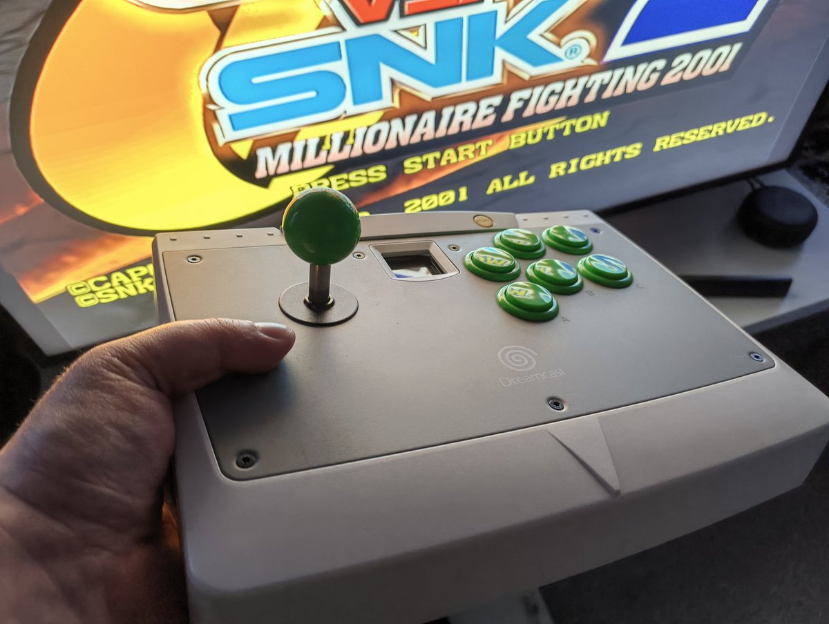 MrDJPea's tweet image. Update:Spent an evening tinkering and managed to fix both the gameboys from the recent pickup. Took them to CEX and was about to leave when I spotted this #Dreamcast Arcade stick on a stack behind the counter that hadn't been shelved yet and it's really nice. Testing with CvS2 🤟