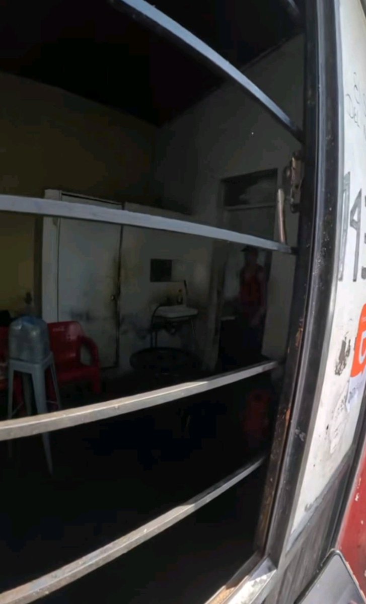 TacticaR1's tweet photo. "Que mugrero, mejor en vez de enviar a salubridad es mejor migración y el COE"
#comparte #monterrey #restaurante https://t.co/4Ii4g9nIGO