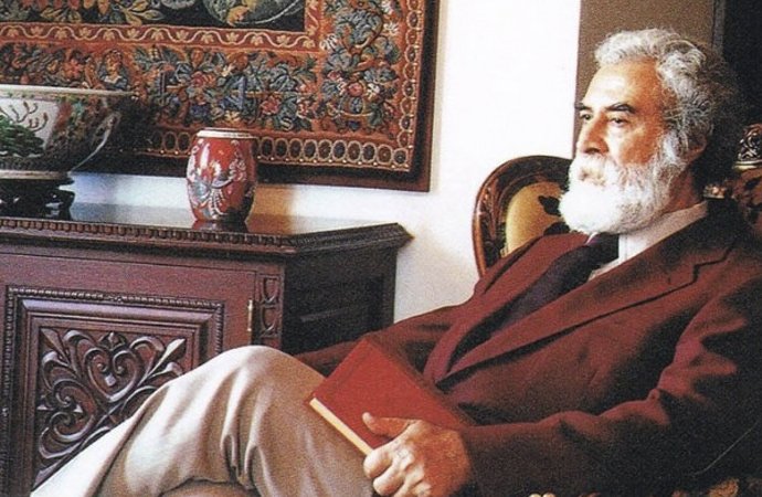 One of the greatest philosophers of our time, Prof. Dr. Naquib Al-Attas, has passed away. He devoted his life to the development of Islamic thought. 

We hope that his works and invaluable contributions will continue to enlighten the path of the Ummah for generations to come.