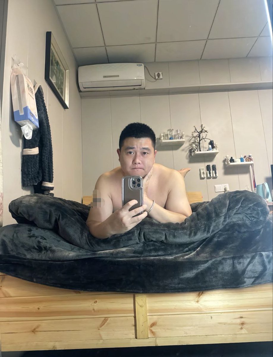 脱光了就等着你坐上来了，私信关注认识