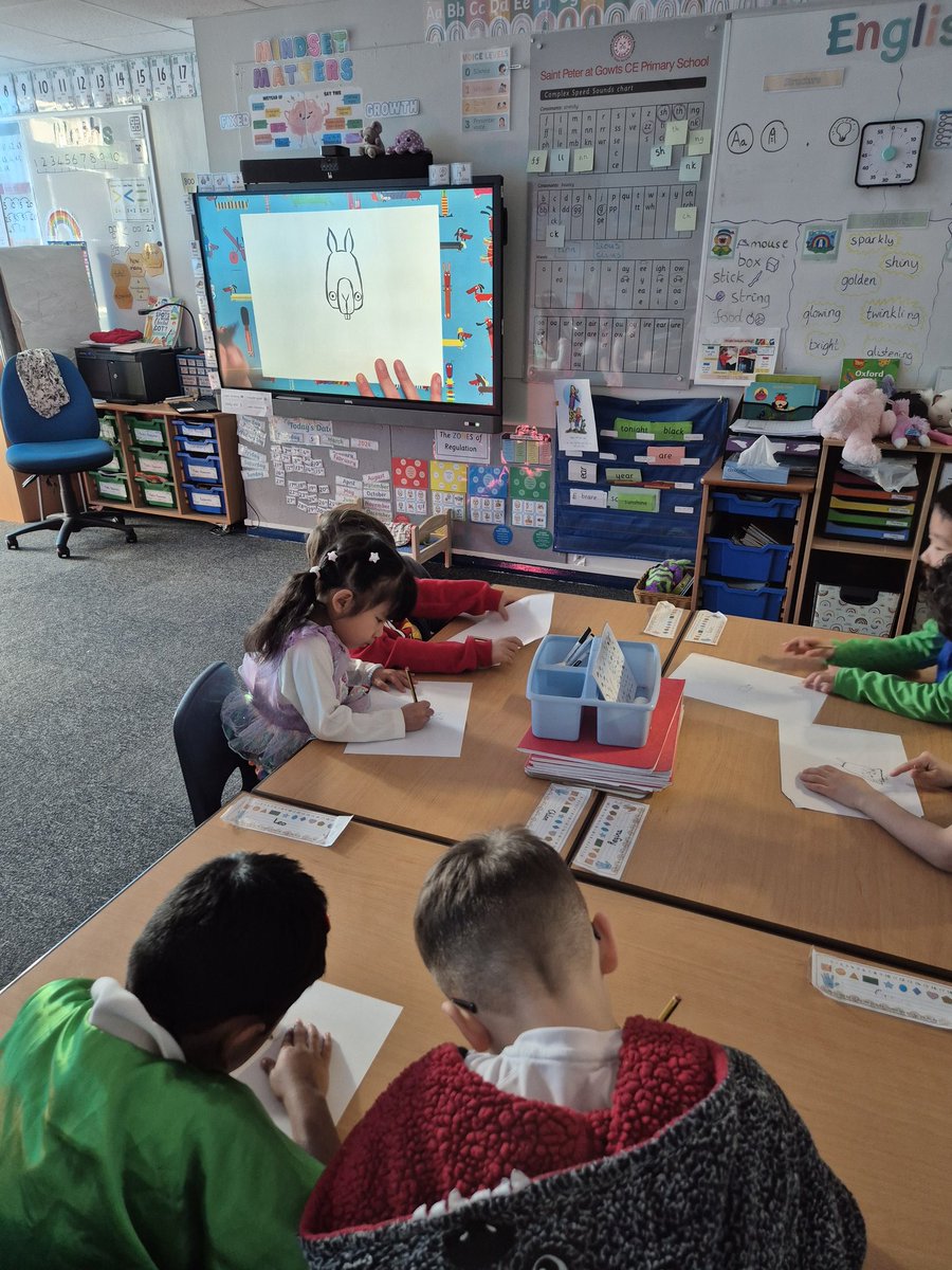 Mrs Pinney tweet media