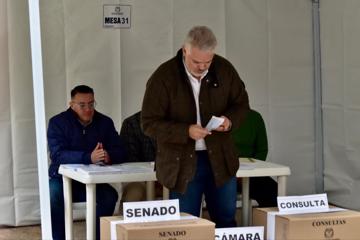 RevistaPoderLegislat tweet media