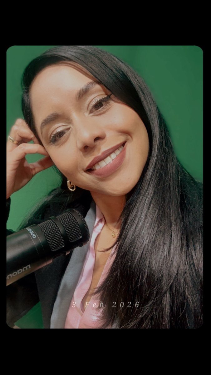 Laura9015's tweet photo. En el #DíaDeLaMujer  celebramos a quienes elegimos el periodismo deportivo, una profesión que durante años fue vista como territorio exclusivo de hombres. Hoy, con trabajo, preparación y pasión, las mujeres seguimos ganando nuestro espacio y el respeto dentro de este campo ⚽🎙️💜 https://t.co/ktl7pB2Zjd