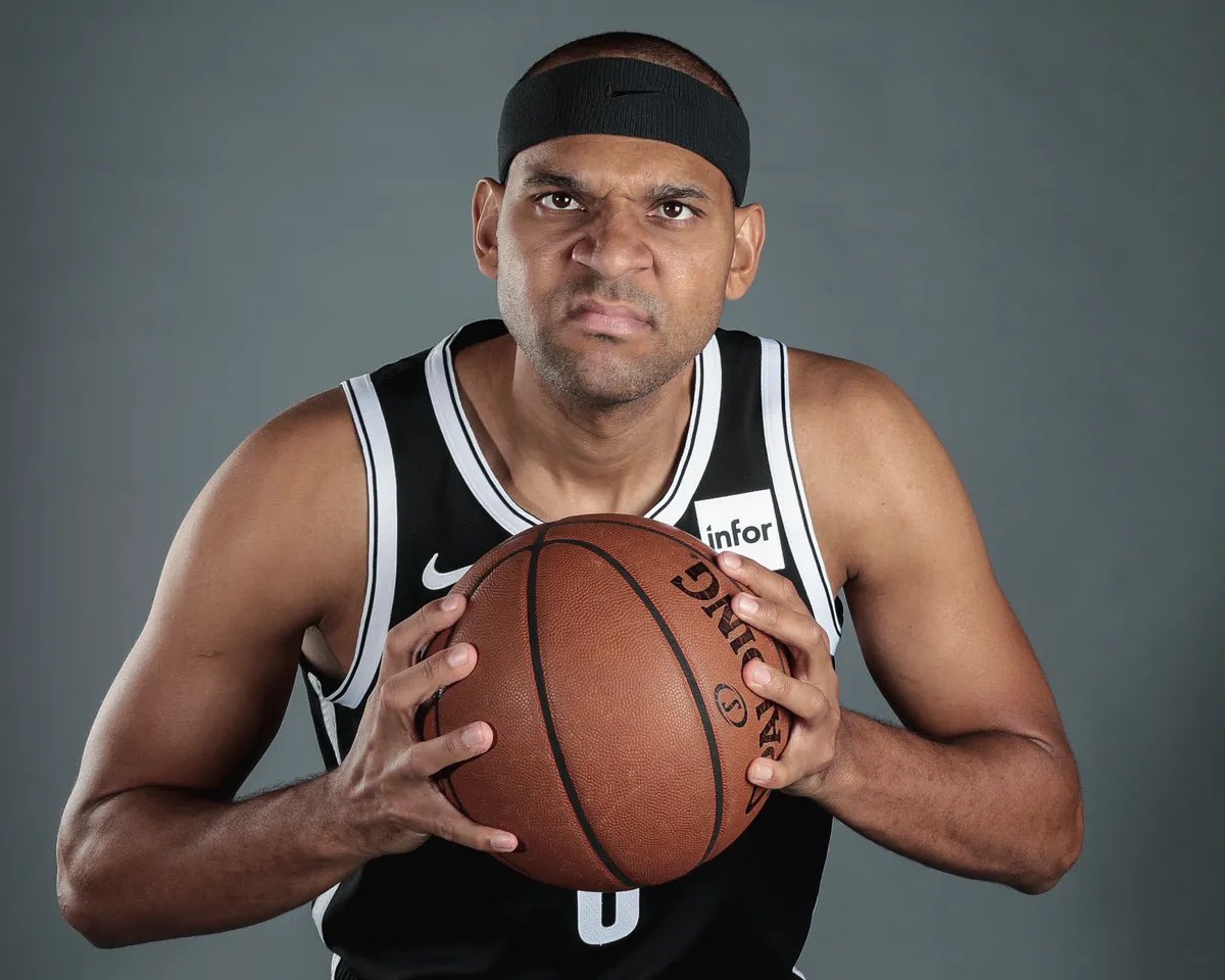 Adam Nelson tweet media