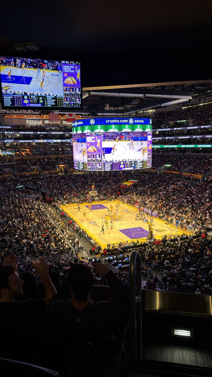 henrymills28's tweet photo. Out in LA for DawgBowl NBA with Underdog, where all contestants are competing for $200,000. Kicked things off with a Lakers game and a yacht party, and now we’re drafting teams for the main event. Excited for the games today! https://t.co/PCN0FrgPnk