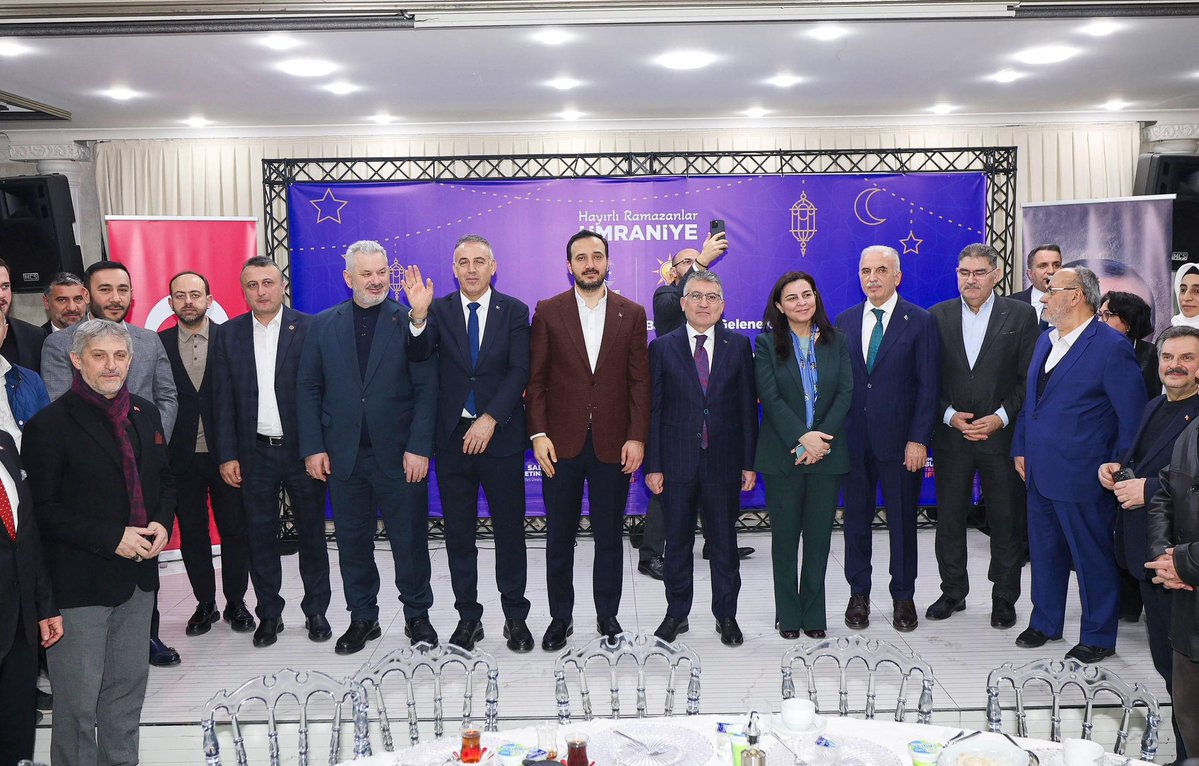 🌙Vefa İftarı

Bugün Ümraniye Vefa iftarında, yol yürümekten onur duyduğumuz kıymetli yol arkadaşlarımız ve hemşehrilerimizle aynı sofrada buluştuk. Ramazan’ın bereketini paylaşırken, birliğimizin ve beraberliğimizin gücünü bir kez daha hissettik. Bu güzel akşamda soframızı