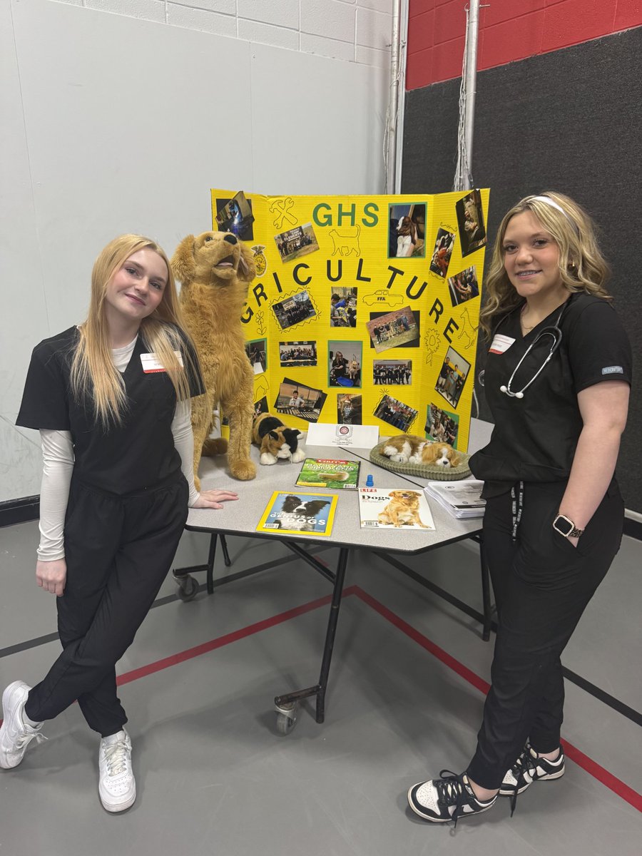 GallatinFFA's tweet photo. Last week Aislinn and Hailey attended Union Elementary’s Career Day to talk with students about the many exciting careers in Agriculture. https://t.co/LGeVeqgISe