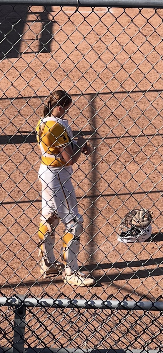 joshbaer24's tweet image. Cheetahs Baer alum and western Michigan freshman catcher Lily Janeczko competing her ass off this spring playing first base a little bit as well🥎🥎
#BTA4EVA 
#leader
#workethic