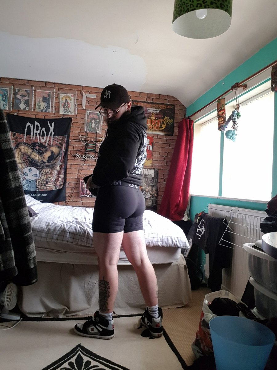 DanielCheckley1's tweet photo. 50kg+ leg day gainz 🏋️‍♂️🍑 https://t.co/0cXLkX1gZe