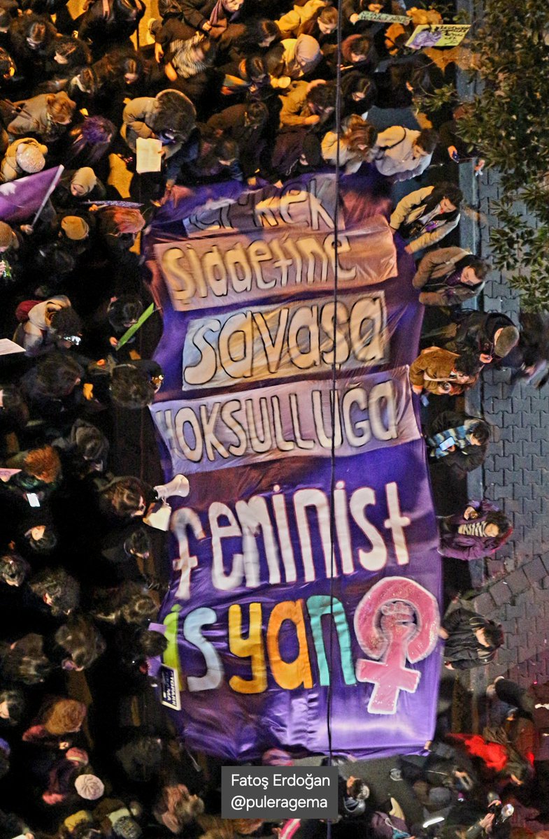#8M2026
#FeministGeceYürüyüşü 
Taksim yasak dediler.

Yasak tanımayan binlerce kadın Taksim'de