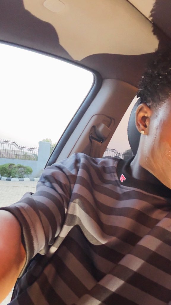 whizz 🍫 tweet media