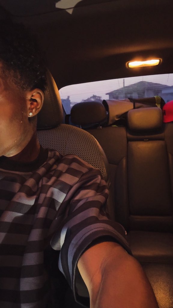 whizz 🍫 tweet media