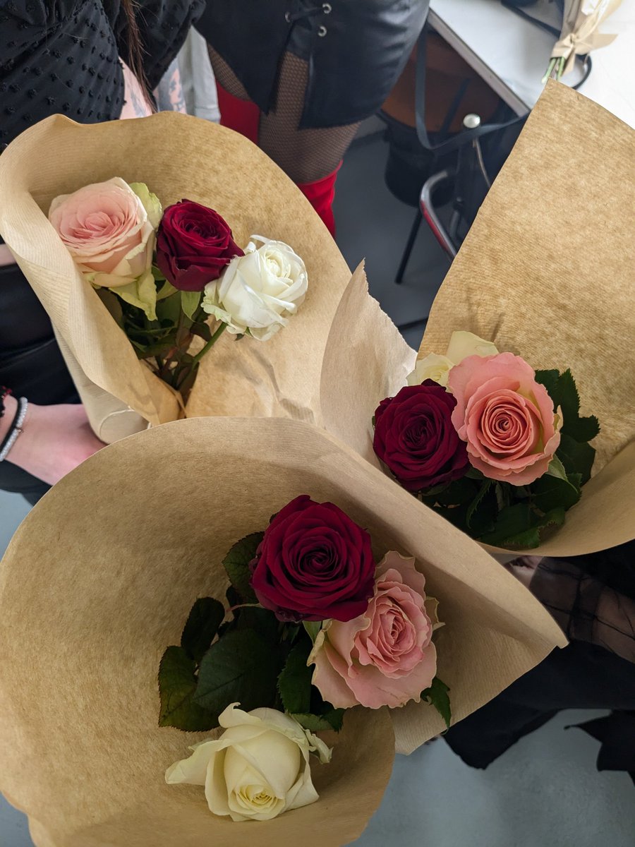 Lady_Phantomhive tweet media