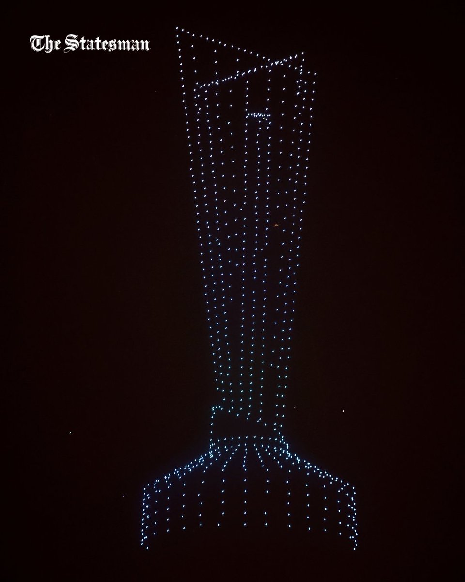 TheStatesmanLtd's tweet photo. 📸 ~ A drone show lights up the sky above Narendra Modi Stadium in Ahmedabad after India won the ICC Men's T20 World Cup 2026.
#INDvsNZ #INDvNZ #INDvsNZFinal #T20WorldCup #T20WorldCupFinals #FinalMatch #Finals #WorldCup #Champions #TheStatesman https://t.co/0BsBZUPVia