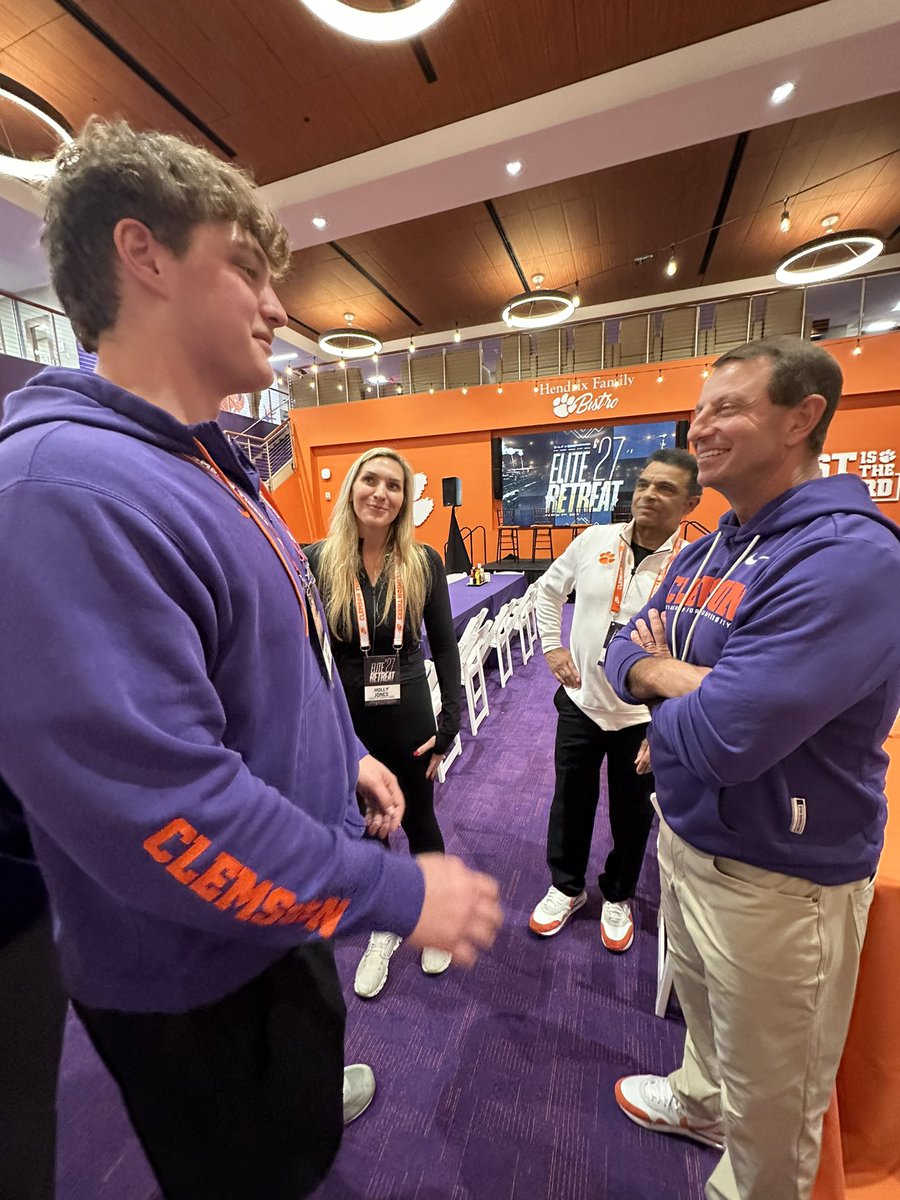 Carter Jones tweet media