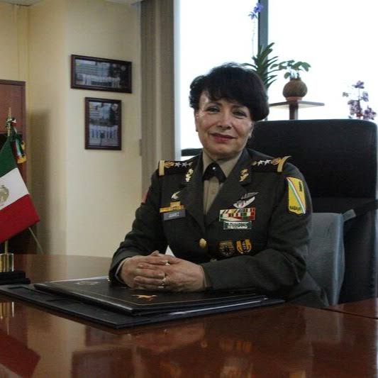 EmilioVallejoRL's tweet photo. ¿Por qué los Secretarios de Defensa y Marina protagonizan los discursos en el Día Internacional de la Mujer? En todo caso, dicho honor tendría que estar reservado a Olga Lidia Juárez, General de Brigada Médico Cirujano -primera mujer en alcanzar dicho rango-, Directora del Hospital Militar de Especialidades de la Mujer y Neonatología.

La mal llamada cuarta transformación recalca cada 8 de marzo que es un régimen de machismo y misoginia institucionalizada.