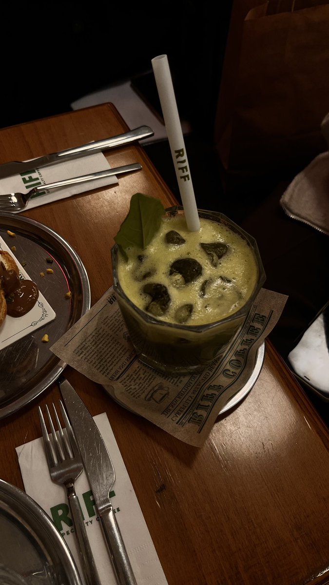 bugun uskudar kiziyiz ✌️✌️✌️