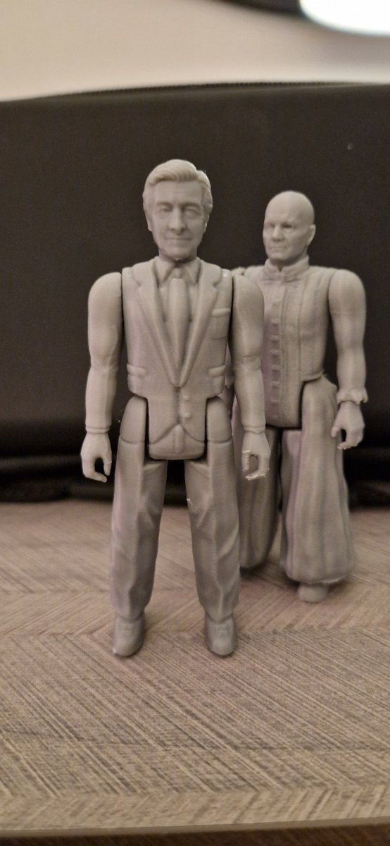 hypahypa33's tweet photo. "Round and round the garden... Like a teddy bear..."

The legendary Parky now immortalised in action figure form.

If anyone wants to follow my builds - insta is the.telly.toybox 

Sarah or Pam next.

@Ghostwatch

#Ghostwatch #nationalseance #arttoy #horror #pipes #actionfigure https://t.co/aud2ww6WfB