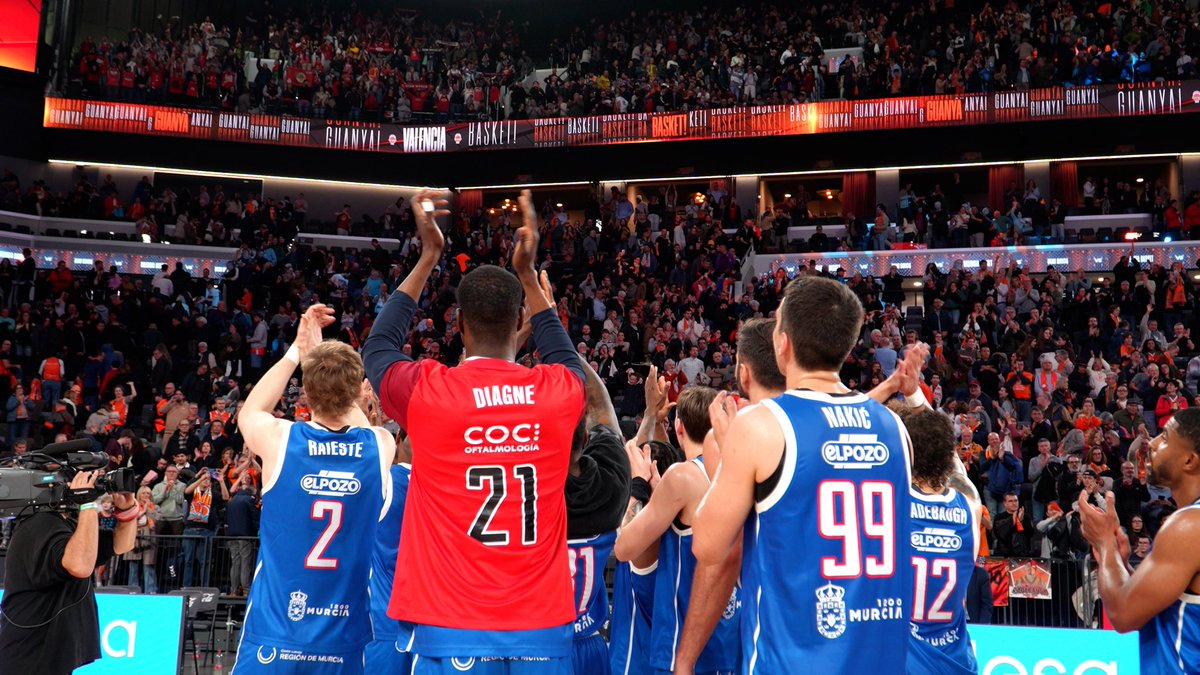 🫂 Gracias infinitas a los casi 400 aficionados de Murcia que se han desplazado hasta Valencia para animar al equipo. 

#Eterno