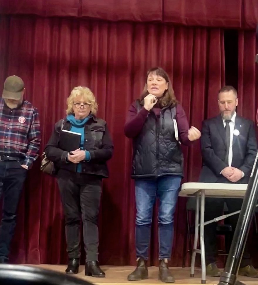 MFoxtonLF's tweet photo. Attended Sharbot Lake town hall Sat to hear residents’ concerns re Alto. The gravity &amp; impact on residents was heard loud &amp; clear. Community discussion was greatly appreciated. Thanks Councillor Nicki Gowdy! We can make a difference - keep sharing your concerns on the Alto site. https://t.co/aOfAoQixyb