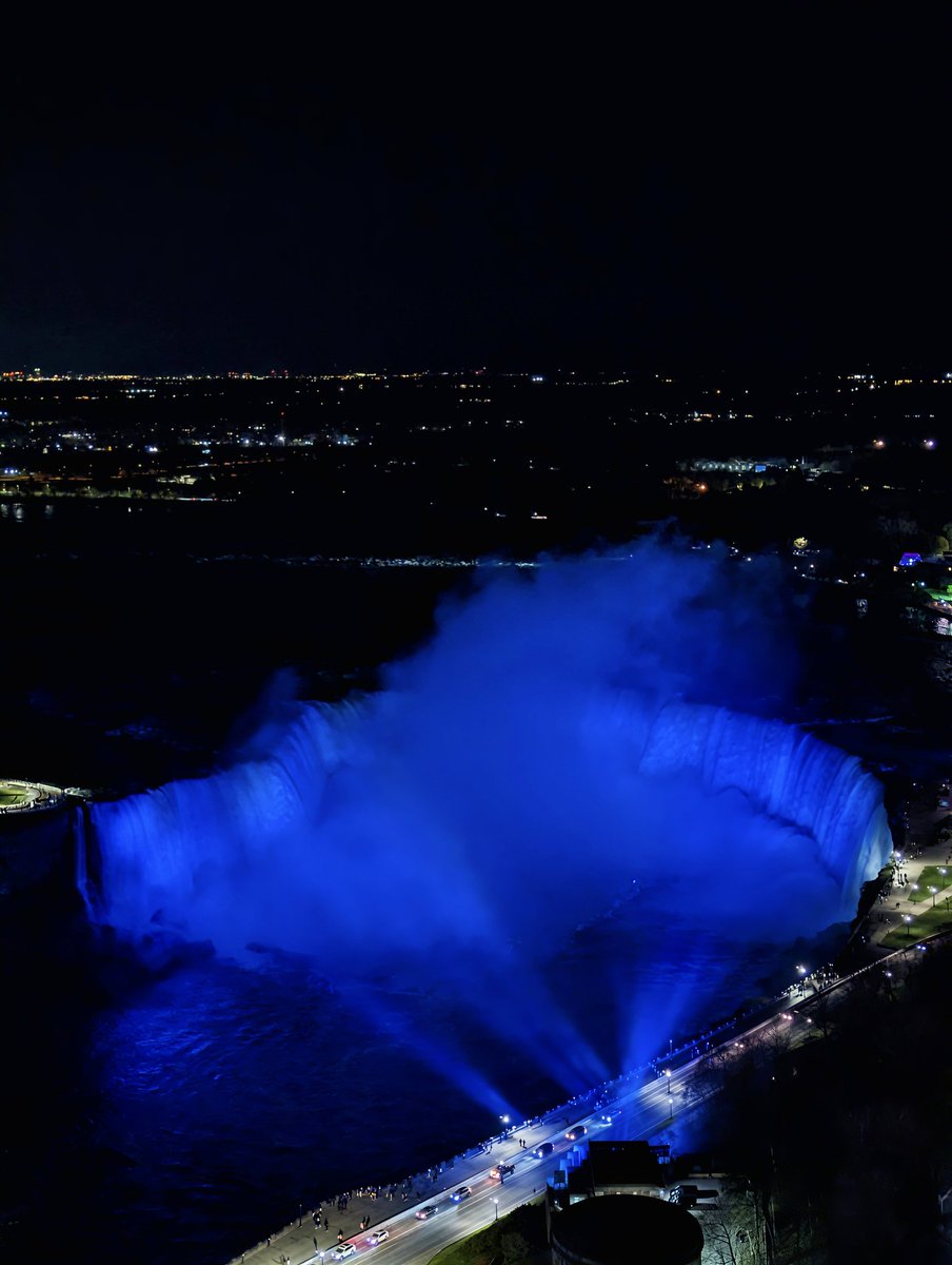 rutunsuni's tweet photo. Stunning Niagara Falls, ON🇨🇦

One of the most powerful natural sights on Earth.

If you've ever been here, drop your best photo below 👇 https://t.co/fHEC8wqlP5