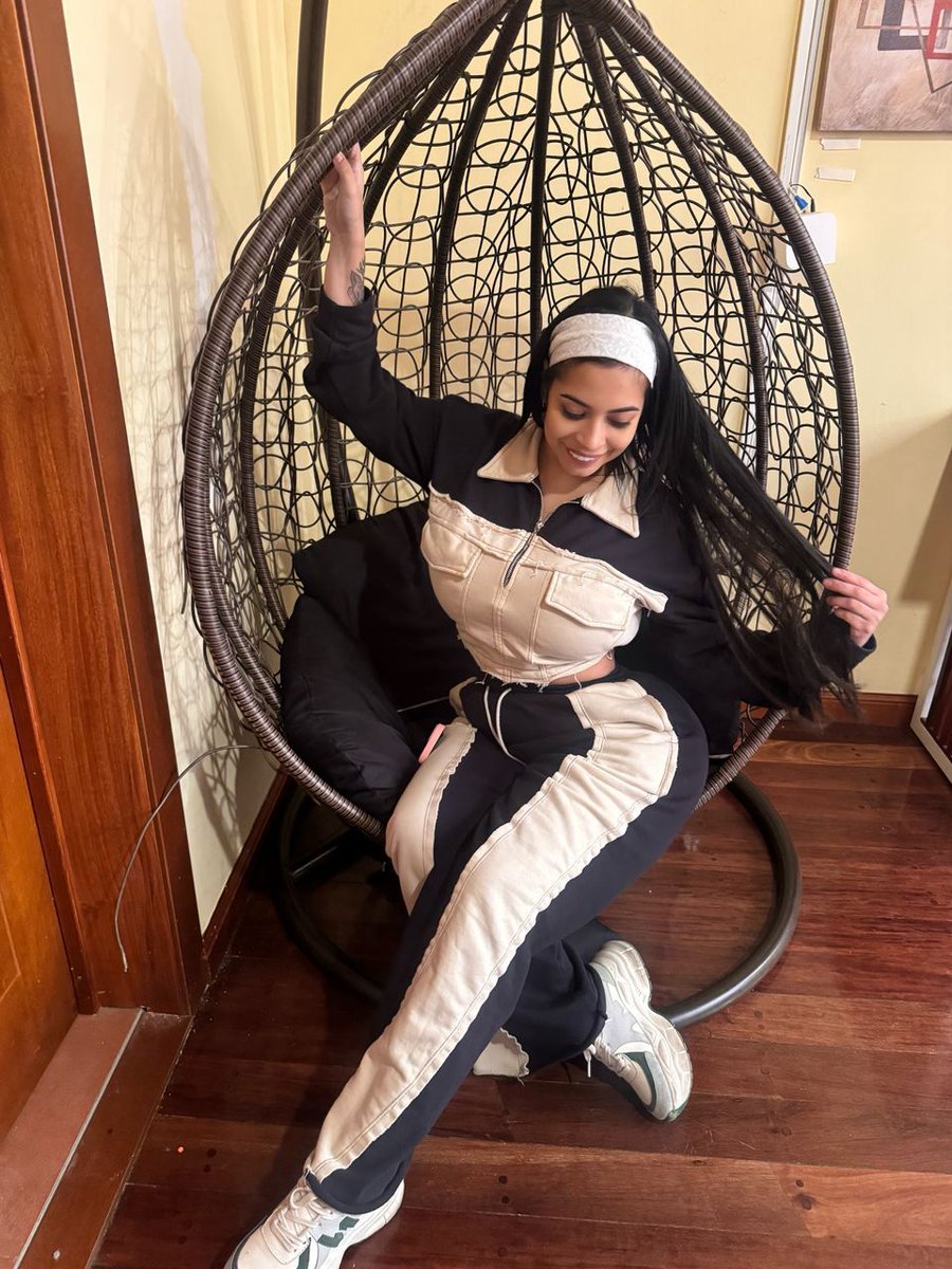 Mis amores de CUENCA 😈🍑💦
Ya estoy aquí para atenderlo súper rico 🤤🥵🍑💦
0967619688 🍑💦