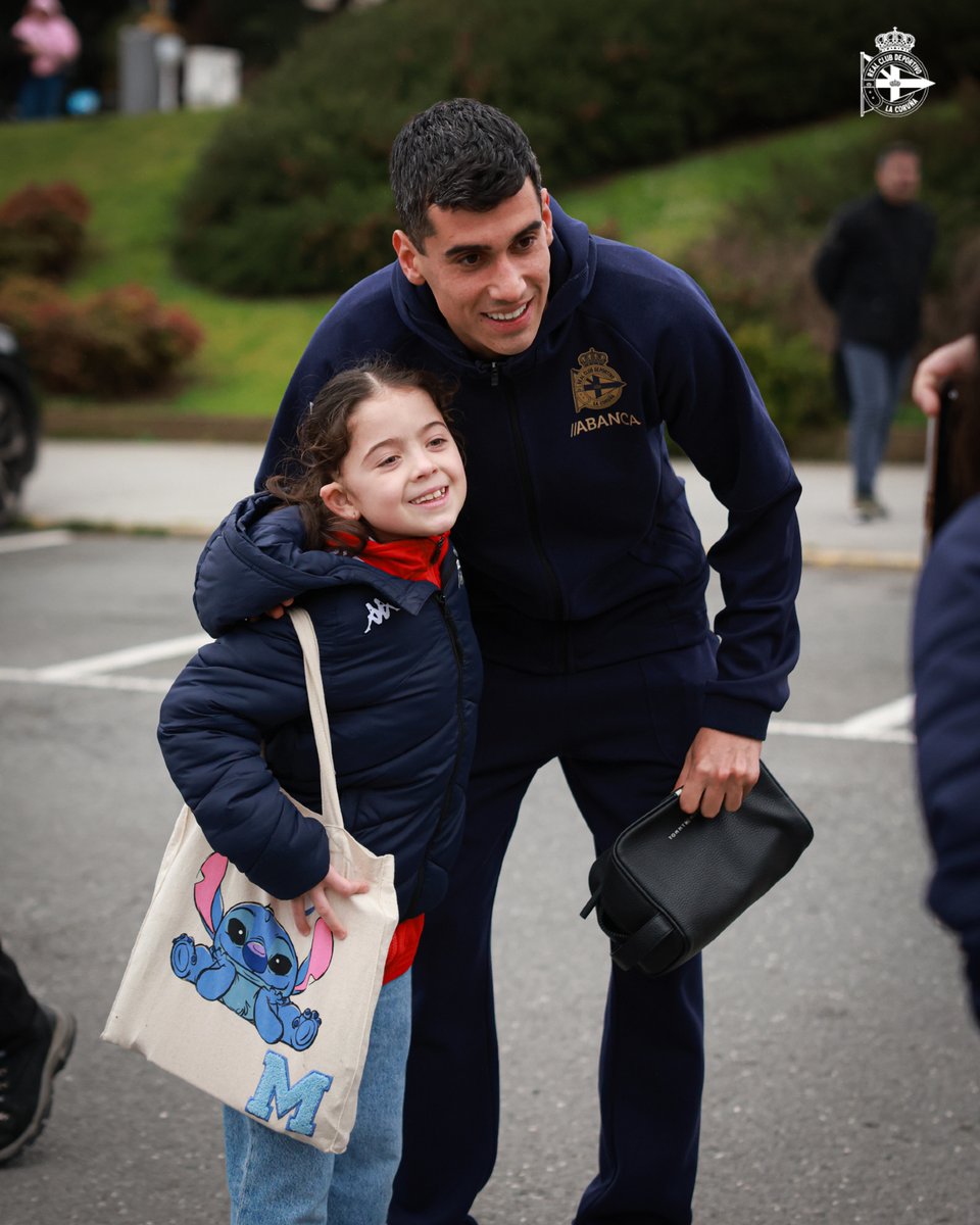 RCDeportivo's tweet image. ✔️ #OsNosos xa chegaron a #ABANCARIAZOR!

#DéporGranada #LaLigaHypermotion