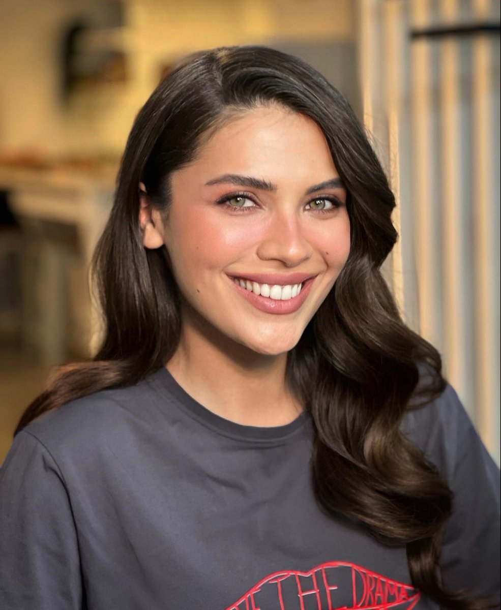 hani derler ya Allah özene bezene yaratmış diye..he işte Biran Damla Yılmaz öyle bir güzelliğe sahip benim gözümde çook ama çoook güzel.. ışıl ışıl 🤍🧿 ✨ 

#BiranDamlaYılmaz