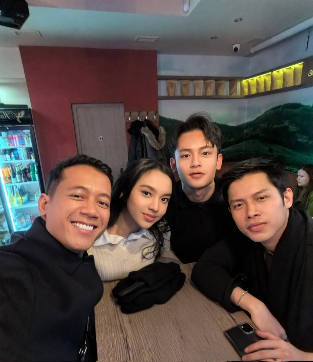 Pada masanya pernah bikin gue hampir ke tukang spanduk buat nyetak ini foto segede gaban 🙏🏻 The visual is visualizing damnnn..