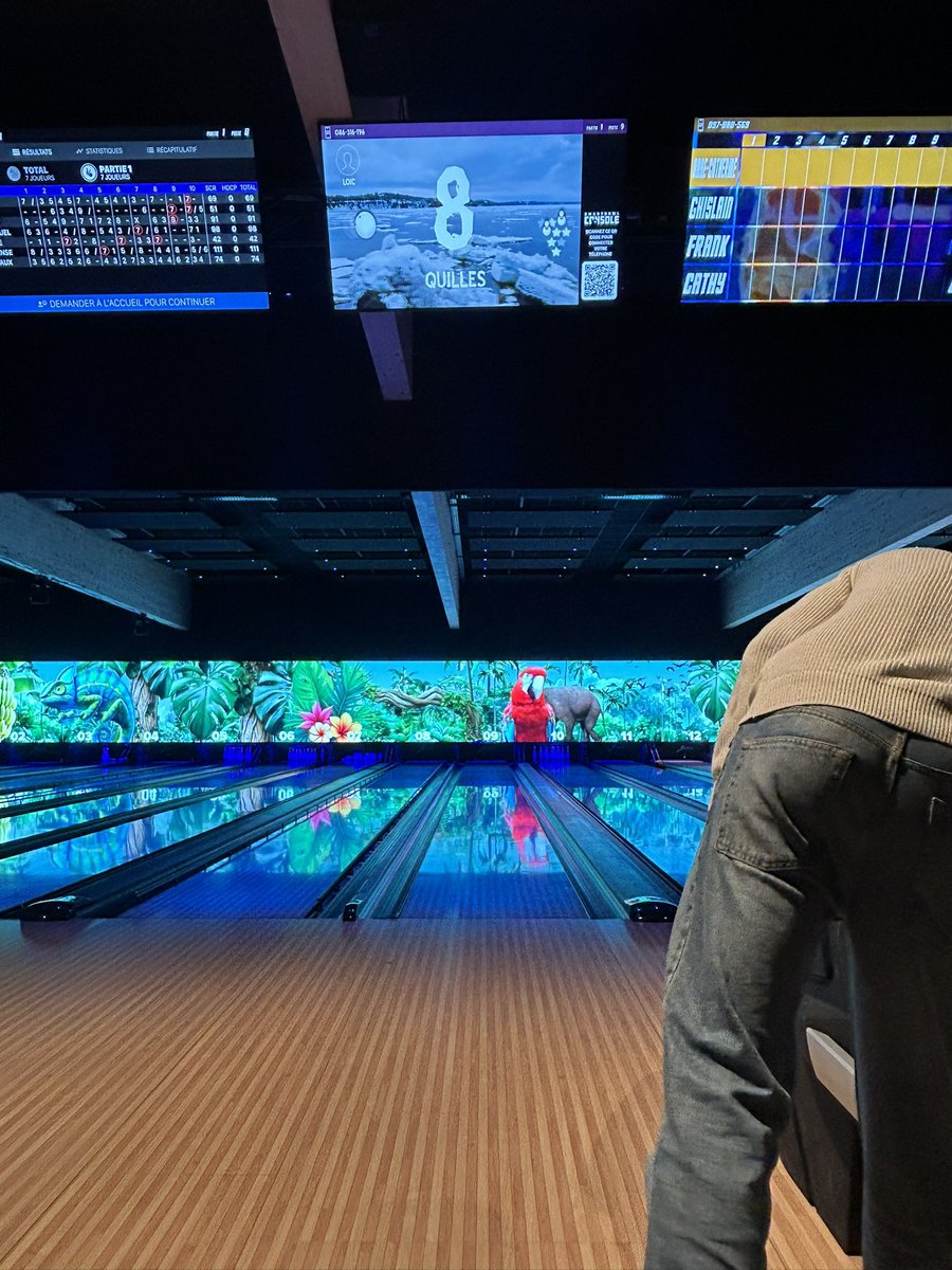 melisrnd's tweet photo. Aujourd’hui c’était golf et bowling https://t.co/cTuPfxzoqi
