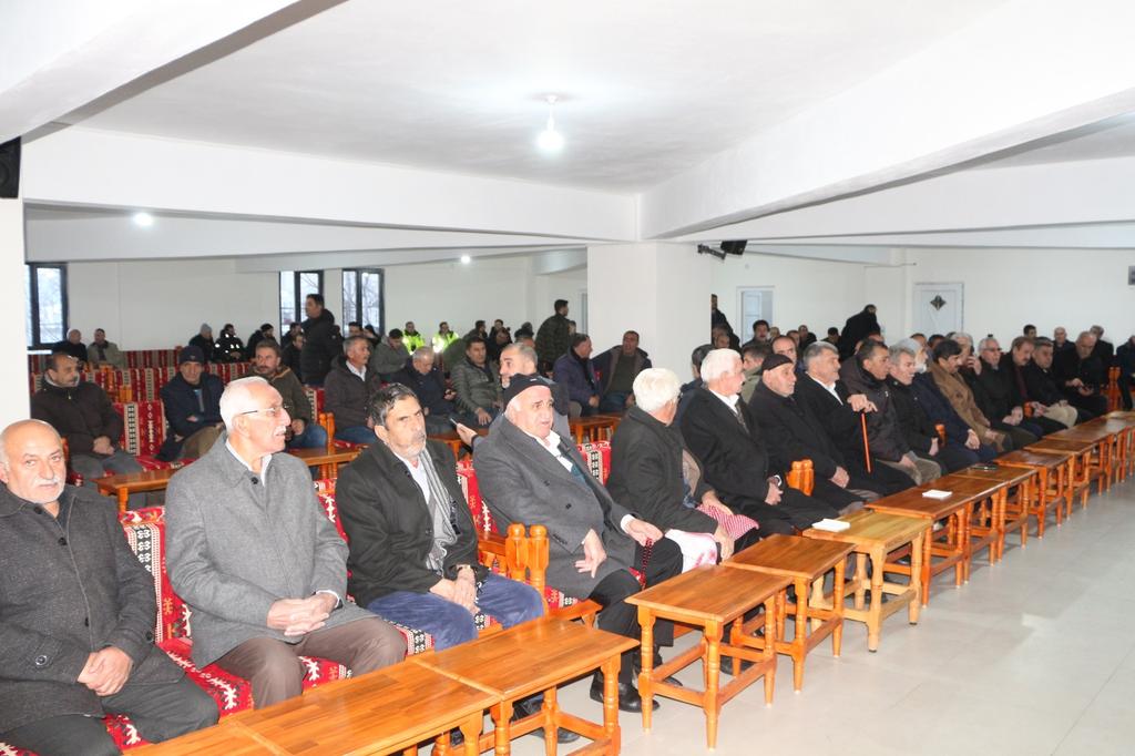 BilalKarabulak1's tweet photo. AK Parti Karlıova İlçe Teşkilatımızın düzenlediği iftar programında, Mv. sn. Feyzi BERDİBEK sn. Zeki KORKUTATA ve İl Başkanımız sn. Yılmaz SEVEN katılımlarıyla hemşehrilerimizle bir araya gelerek orucumuzu açtık.

Katılım sağlayan tüm hemşehrilerimize gönülden teşekkür ediyoruz. https://t.co/nPgYocG19E