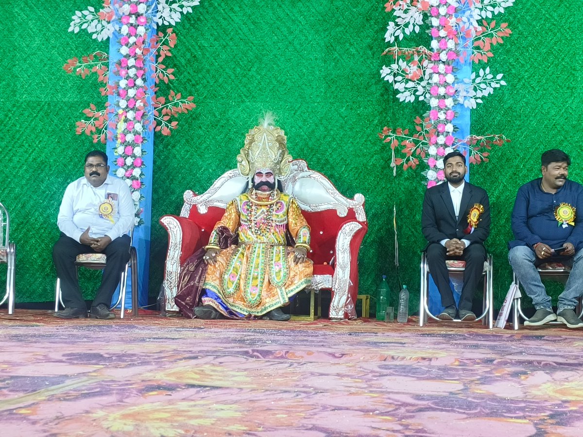 Nanda01Akash's tweet photo. It was a great honour for me to attend the Kansa Darbar at Raisalpadar village as a guest and receive recognition from Maharaj Kansa. I also had the opportunity to address Maharaj and speak about my work and family. https://t.co/RTj8nYq5Um