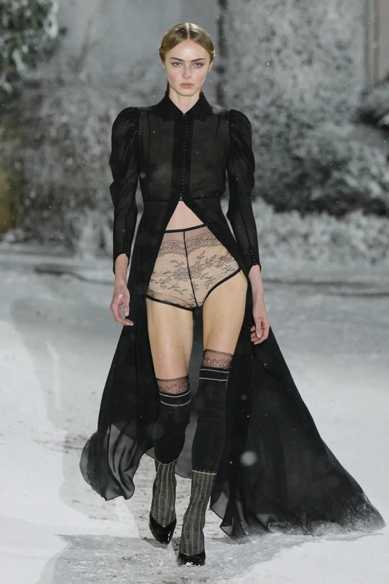 LaModeUnknown's tweet photo. Dark ROMANCE of ✨Enfants Riches Déprimés✨ Fall/Winter 2026.🪡 https://t.co/eA7xmaLlOy
