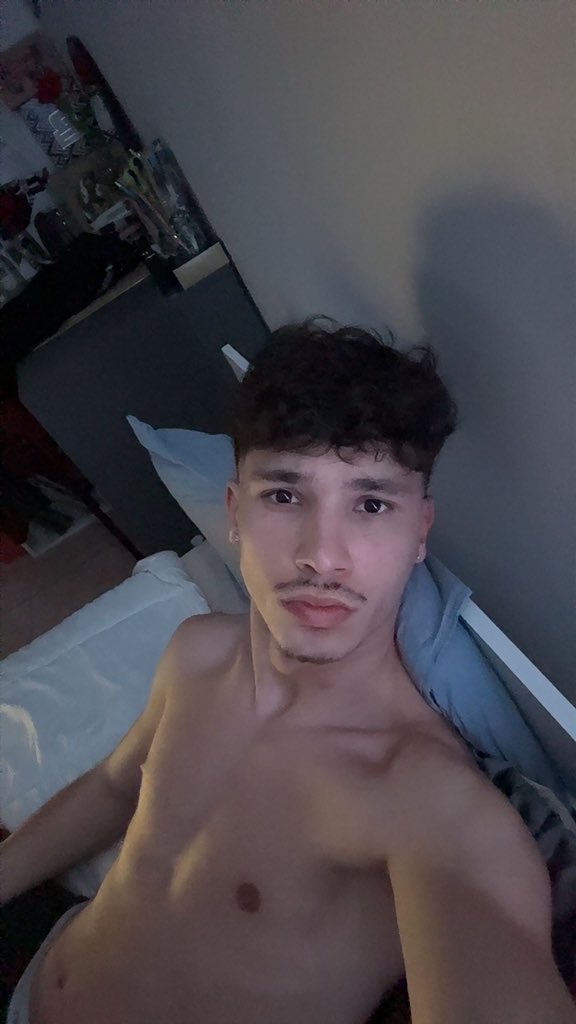 alexx tweet media