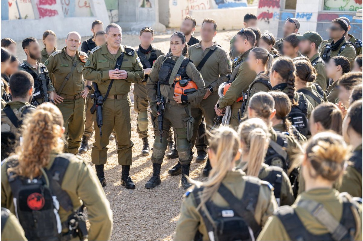 ‏Tal Schneider טל שניידר تال شنايدر tweet media