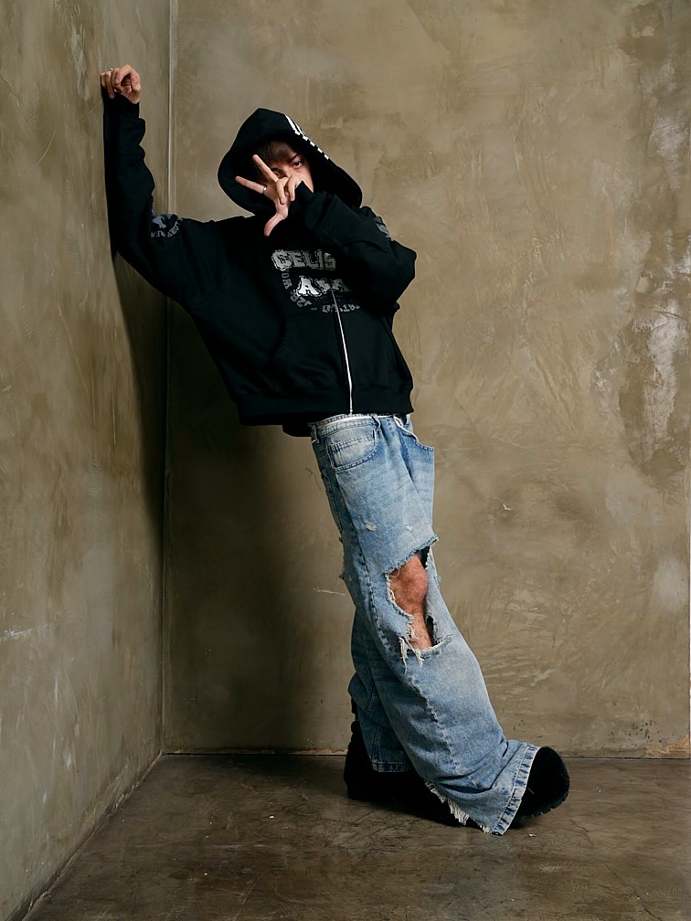 Leston Archive tweet media