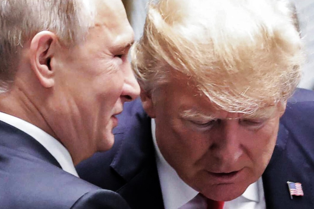 ☎️☎️☎️☎️☎️☎️
Donald Trump's great friend Putin gave the Iranians the coordinates that got six US soldiers killed. Trump still won't renounce his Russian master.