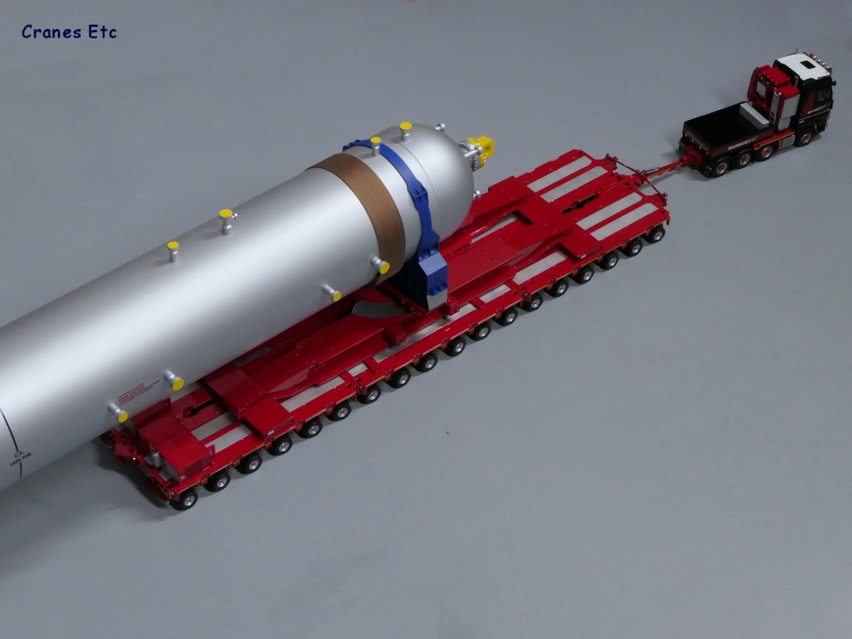 Mercedes-Benz Arocs + K25 Reactor Transport - Mammoet
See the review: CranesEtc.co.uk
March 2026