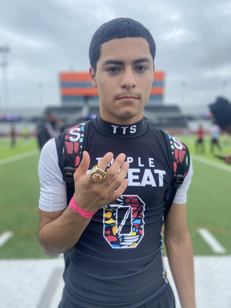 JayNavarro tweet media